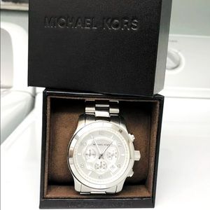 MICHAEL KORS: UNISEX CHRONOGRAPH STERLING SILVER- MK8086